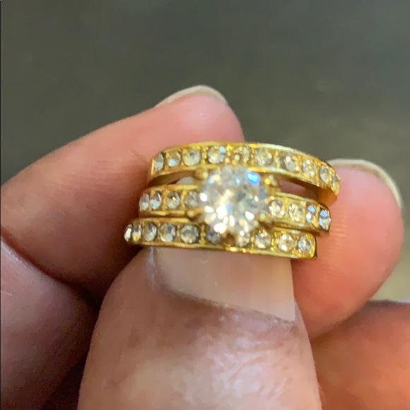 Engagement Rings - Picture 3 of 4